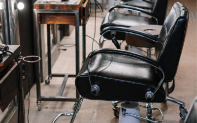 Mobilier de coiffure : comment transformer un petit salon en espace accueillant et fonctionnel ?